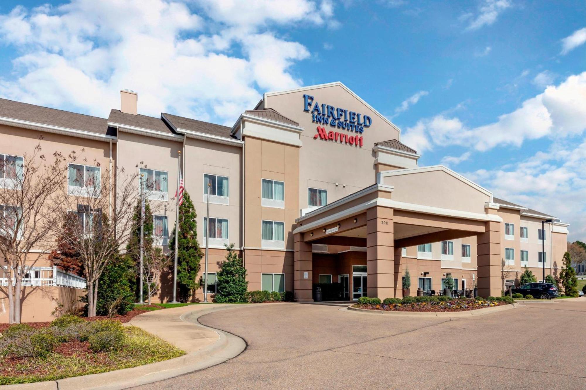 Fairfield Inn & Suites Columbus Exterior photo